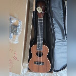 New Ranch Ukulele 23" set
